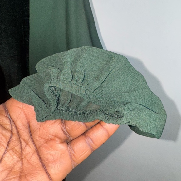 Vince Camuto Forest Green midi Long Sleeve Dress - Picture 3 of 4